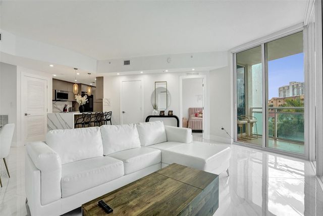 3000 NE 188th Street 402, Miami, FL 33180