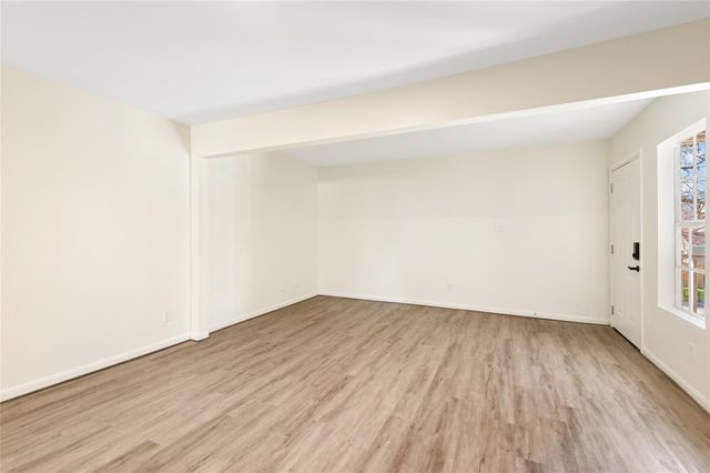 1011 W 10th Street 3, Houston, TX 77008