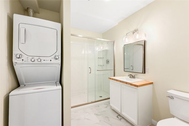 1011 W 10th Street 3, Houston, TX 77008