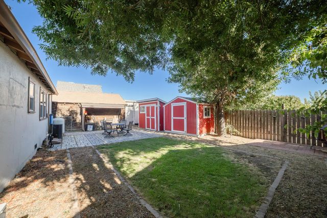 4708 E Hogan Ln, Lodi, CA 95240