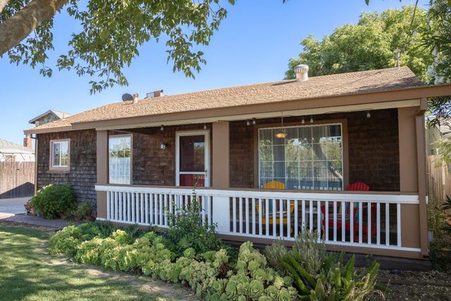 4708 E Hogan Ln, Lodi, CA 95240