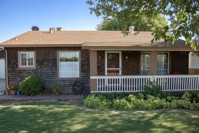 4708 E Hogan Ln, Lodi, CA 95240
