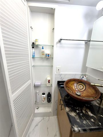 5111 AMULET DRIVE 208, New Port Richey, FL 34652