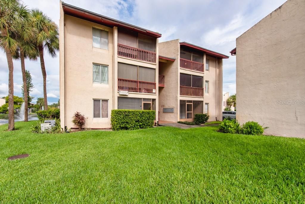 8602 CHAMPLAIN COURT 93, Tampa, FL 33614