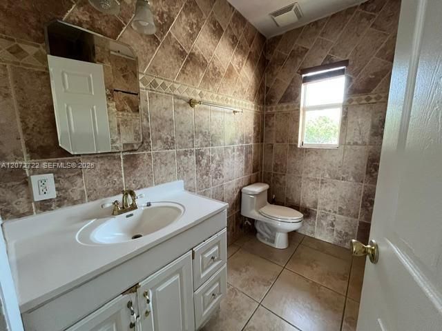 2836 SW 2nd Street 2, Miami, FL 33135