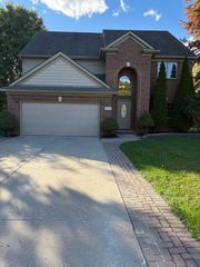 39283 Willowmere Street, Harrison Twp, MI 48045
