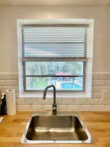 580 EGRET Drive 314, Hallandale Beach, FL 33009