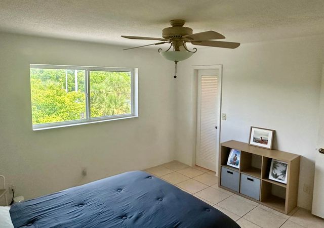 580 EGRET Drive 314, Hallandale Beach, FL 33009