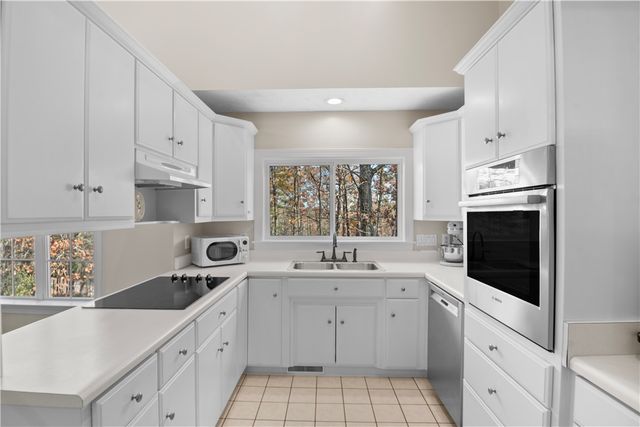 310 Raven Cliff Drive, Cleveland, SC 29635