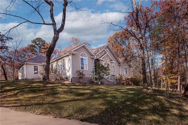 310 Raven Cliff Drive, Cleveland, SC 29635