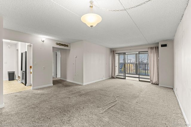 21800 Morley Avenue 618, Dearborn, MI 48124