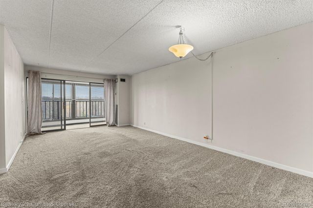 21800 Morley Avenue 618, Dearborn, MI 48124