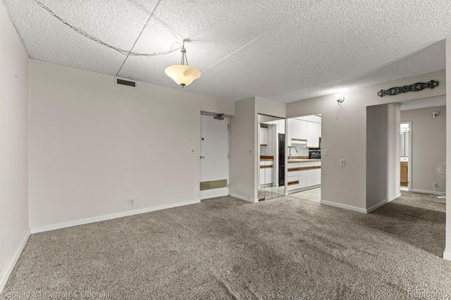 21800 Morley Avenue 618, Dearborn, MI 48124