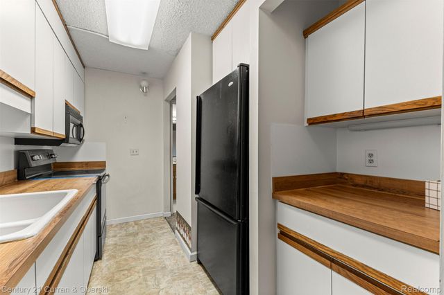 21800 Morley Avenue 618, Dearborn, MI 48124