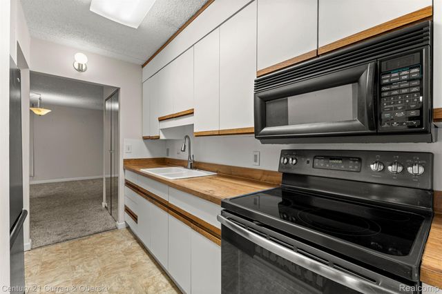 21800 Morley Avenue 618, Dearborn, MI 48124