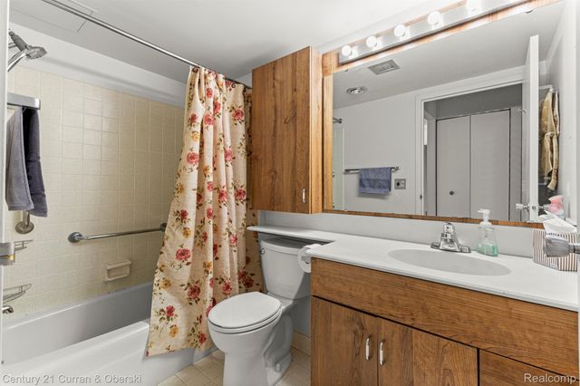 21800 Morley Avenue 618, Dearborn, MI 48124