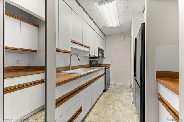 21800 Morley Avenue 618, Dearborn, MI 48124