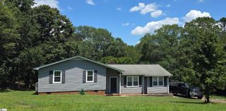 318 Country Glen Lane, Pelzer, SC 29669