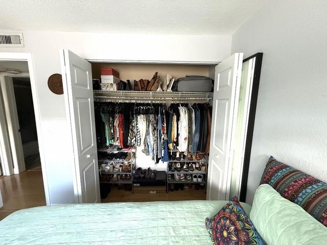 2715 NE 49th St 205, Fort Lauderdale, FL 33308