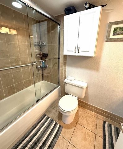 2715 NE 49th St 205, Fort Lauderdale, FL 33308