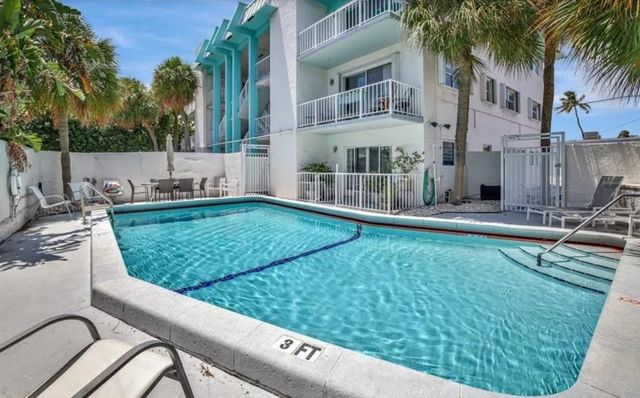 2715 NE 49th St 205, Fort Lauderdale, FL 33308