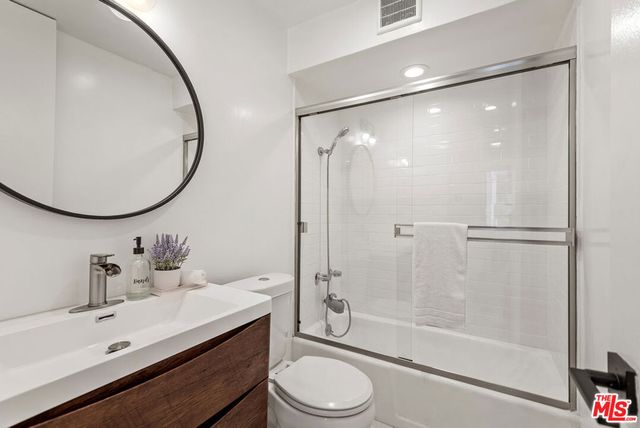6375 Green Valley Circle 206, Culver City, CA 90230