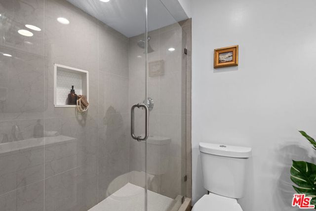6375 Green Valley Circle 206, Culver City, CA 90230