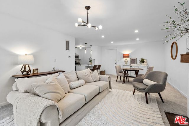 6375 Green Valley Circle 206, Culver City, CA 90230