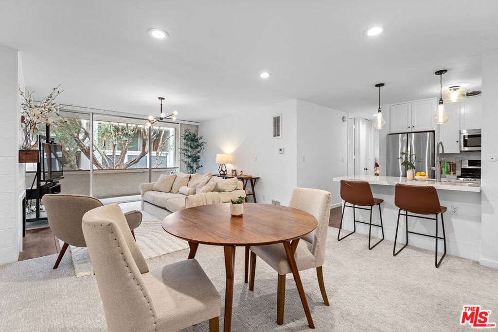 6375 Green Valley Circle 206, Culver City, CA 90230