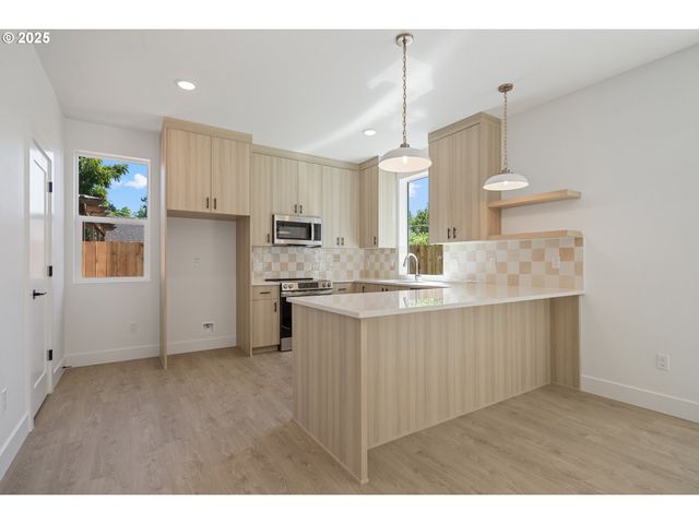 4013 Se 65TH Ave, Portland, OR 97206