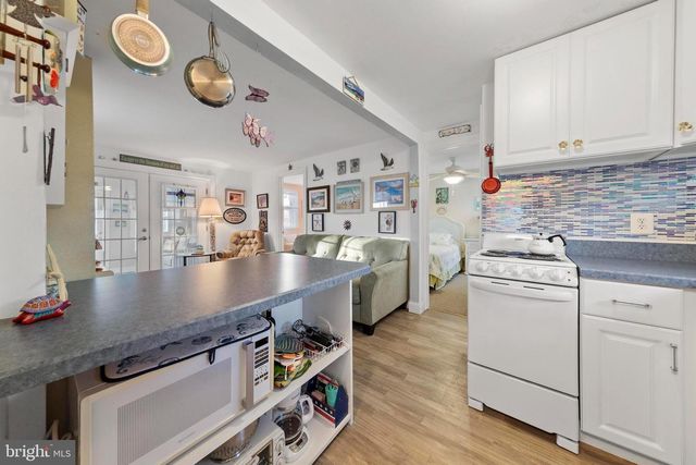 20 W 87TH ST, Long Beach Township, NJ 08008