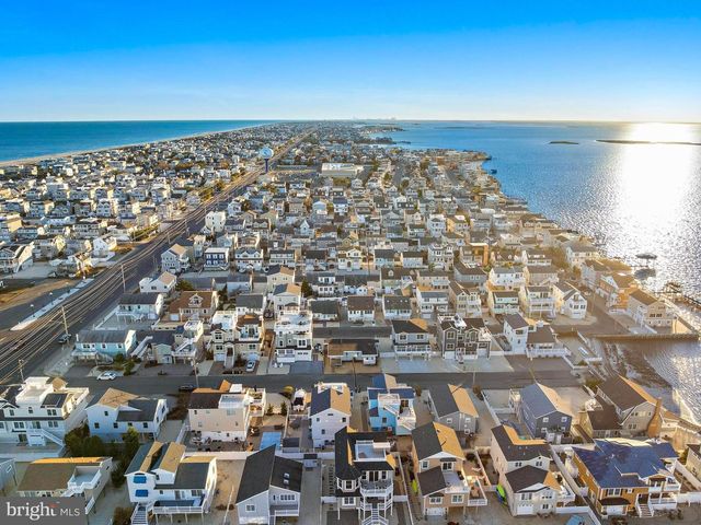 20 W 87TH ST, Long Beach Township, NJ 08008