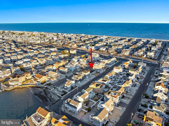 20 W 87TH ST, Long Beach Township, NJ 08008