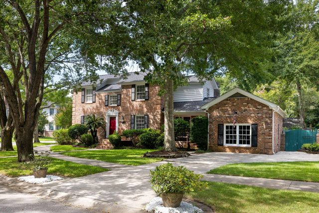 1067 Loyalist Lane, Mount Pleasant, SC 29464