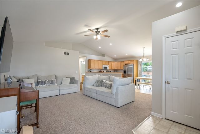 477 Franklin Avenue, Barberton, OH 44203
