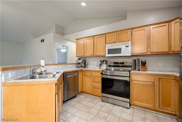477 Franklin Avenue, Barberton, OH 44203