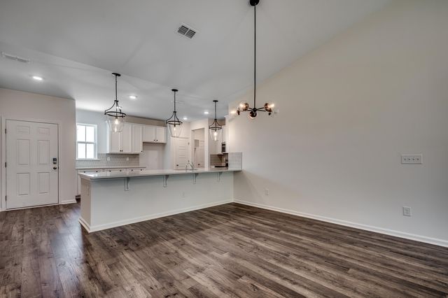 124 Buckingham Dr, Conway, SC 29526