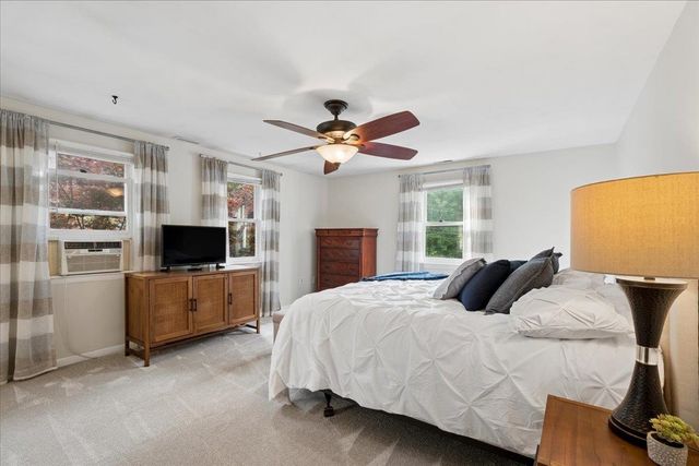 21 Nathaniel Drive, Amherst, NH 03031