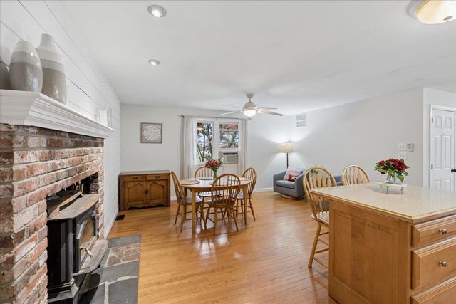 21 Nathaniel Drive, Amherst, NH 03031