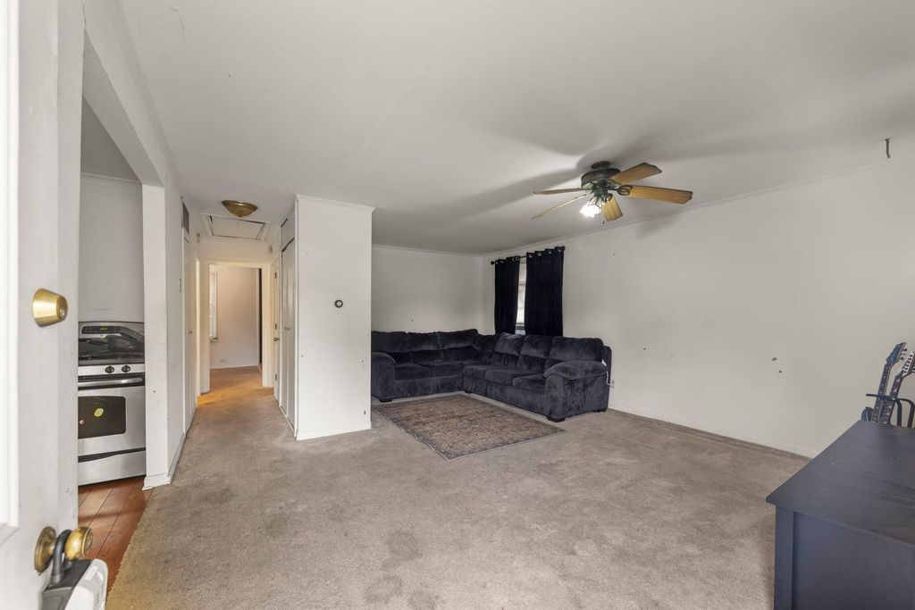 1914 Innercircle Drive, Crest Hill, IL 60403 — photo 3