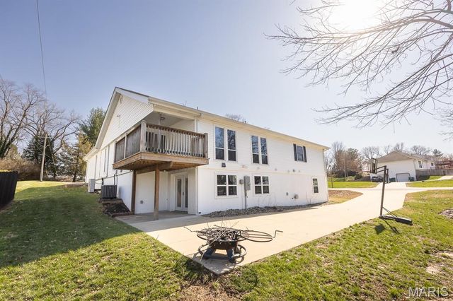 1011 Belleville Street, Lebanon, IL 62254