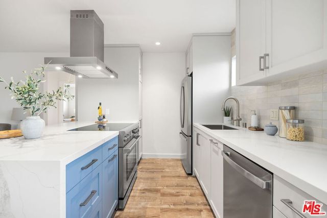 2002 4th Street 211, Santa Monica, CA 90405