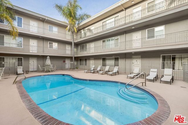 2002 4th Street 211, Santa Monica, CA 90405