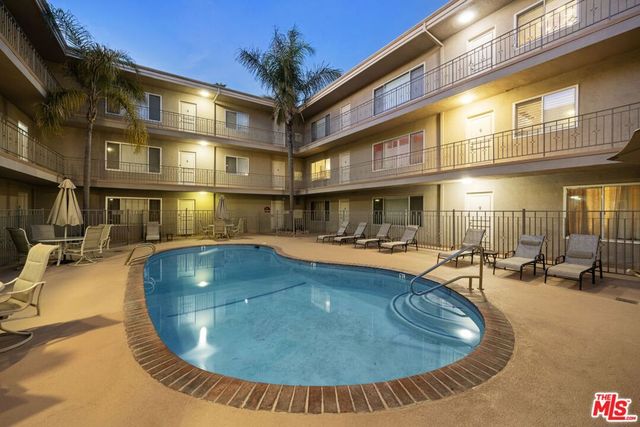 2002 4th Street 211, Santa Monica, CA 90405