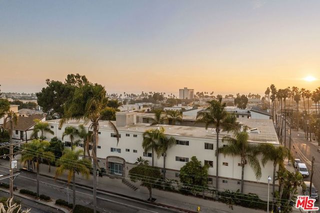 2002 4th Street 211, Santa Monica, CA 90405