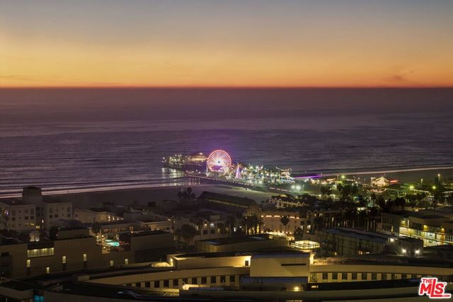 2002 4th Street 211, Santa Monica, CA 90405