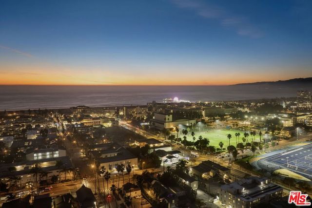 2002 4th Street 211, Santa Monica, CA 90405