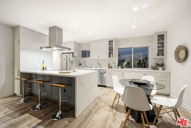 2002 4th Street 211, Santa Monica, CA 90405