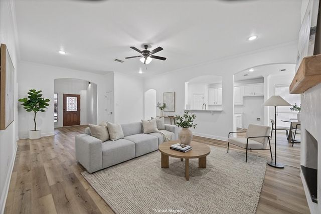 313 Nutmeg, Burleson, TX 76028