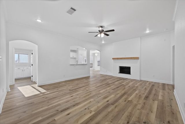 313 Nutmeg, Burleson, TX 76028